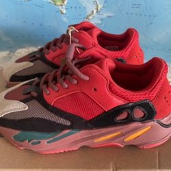 Yeezy 700 Wave Runner