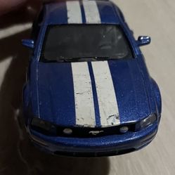 2006 Ford Mustang GT Toy Car With Opening Doors