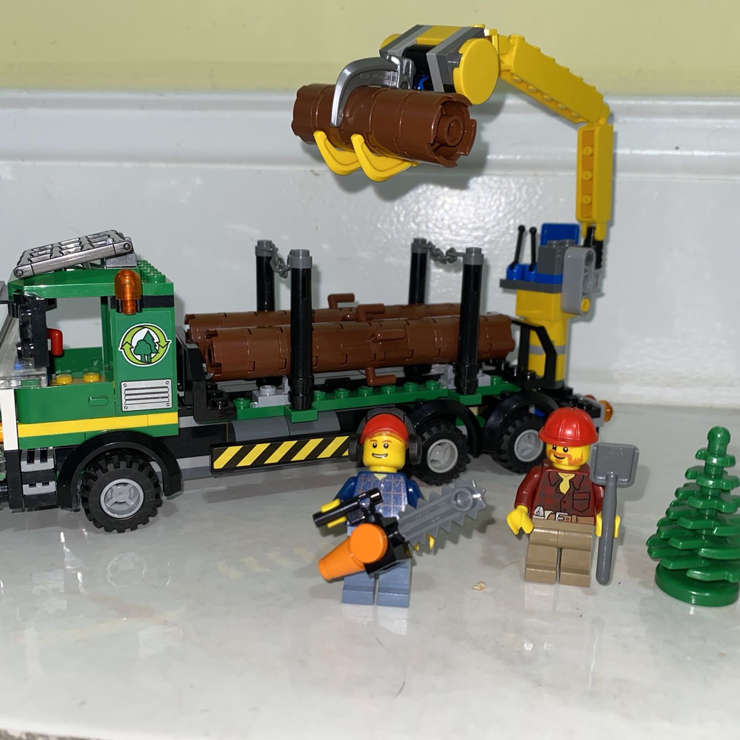 LEGO City Vehicles 60059 Logging Truck $55 Please See All Pictures for Sale in Pembroke Pines, FL -