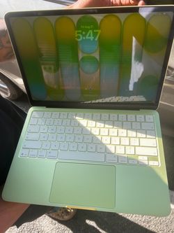 Apple MacBook