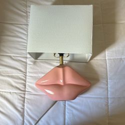 Lips Lamp 