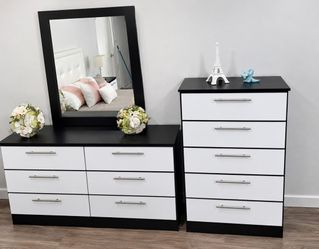 Dresser Whit Mirror And Chest - Cómoda Con Espejo Y Gavetero