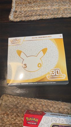 Pokemon Elite trainer box (sealed)