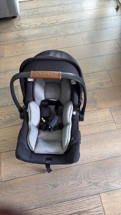 Nuna pipa car seat