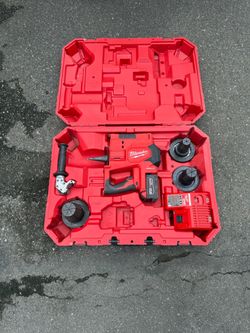 Milwaukee M18 FORCE LOGIC 2”–3” ProPEX Expansion Tool Kit – Like NEW!!!