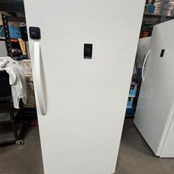 Insignia™ - 21 Cu. Ft. Garage Ready Convertible Upright Fridge/Freezer Energy Star Certified