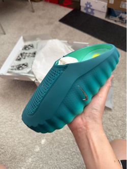 Nike mind size 10M