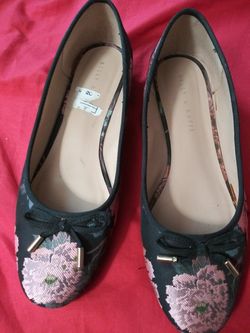 3 pairs of women's flats - FREE