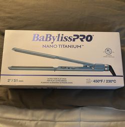 New Babyliss 2” Flat Iron 