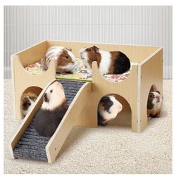 Guinea Pig & Other Castle! Brand New In Box!