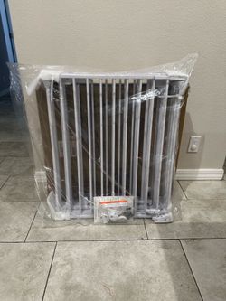 Large Metal Pet Fence / Playpen