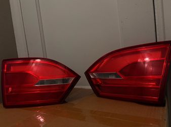 VW Jetta 2011 Tail Lights