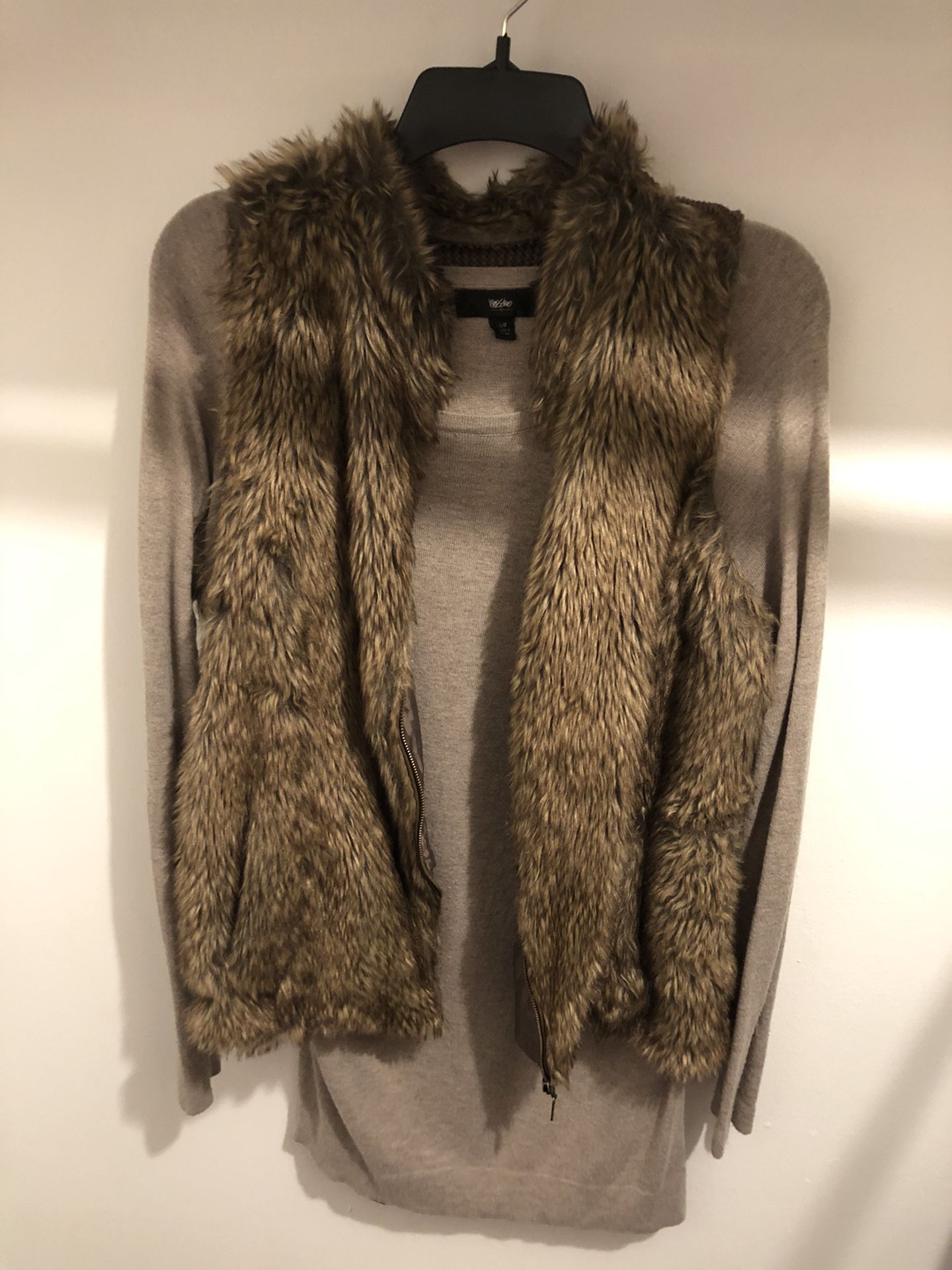Fall/Winter | 2 pc vest + long sleeve top Bundle! Size L