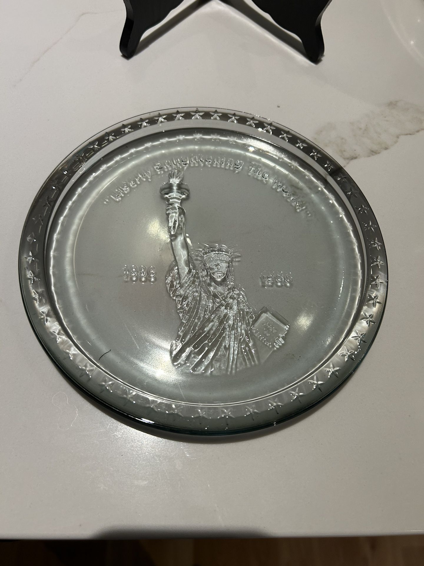 Glass Statue Of Liberty Plate
