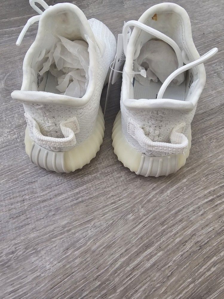 Adidas Yeezy Boost 350 V2 Infant Size 10K BNIB
