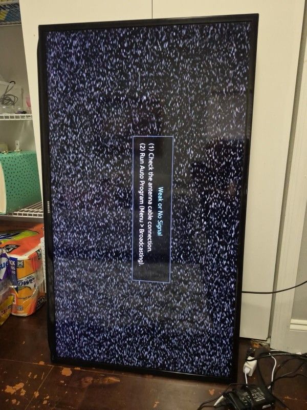 Samsung TV with Remote
