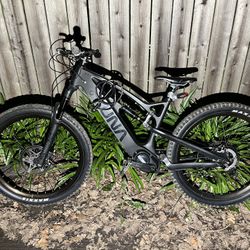 LUNA  X1 E-bike In Excellent Condition 
