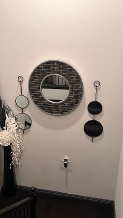 Circle mirror decor