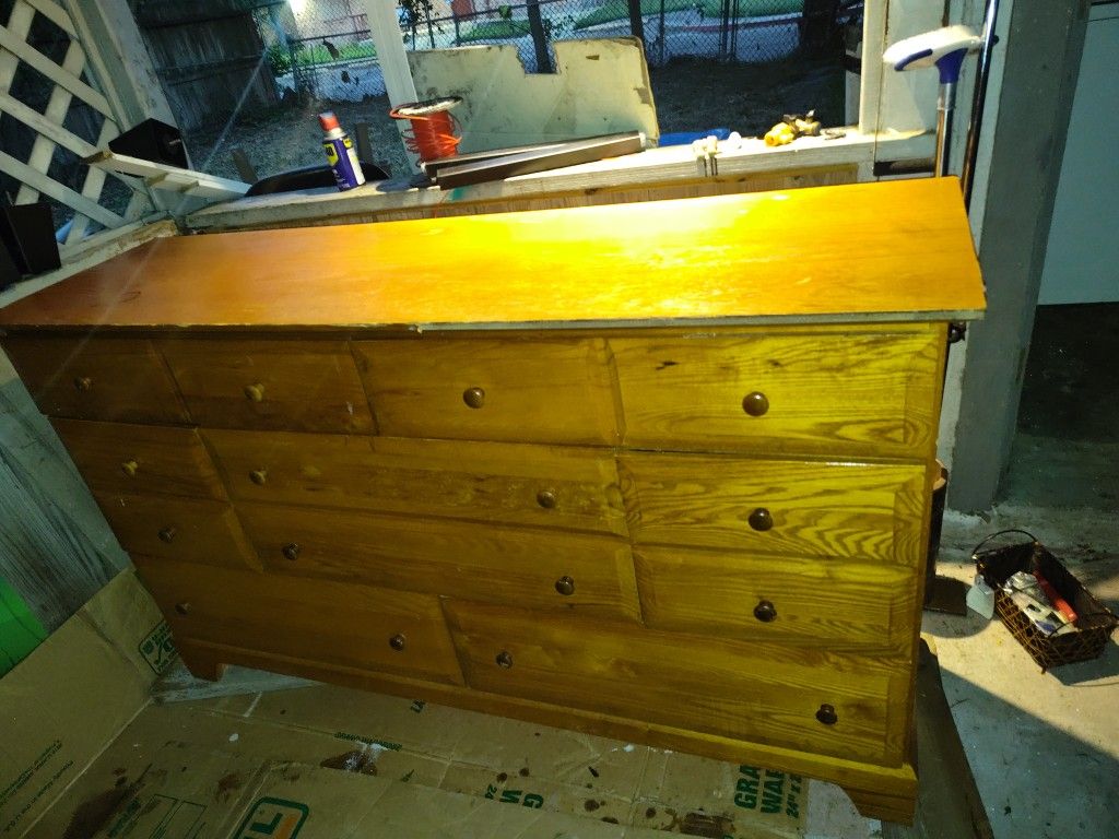 Dresser 100. 00