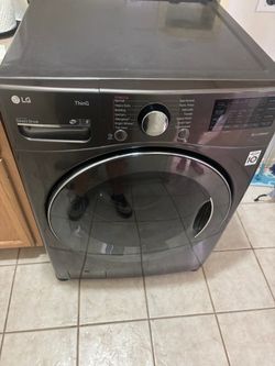 LG ThinQ Front Load Washing Machine/Dryer in one unit!!
