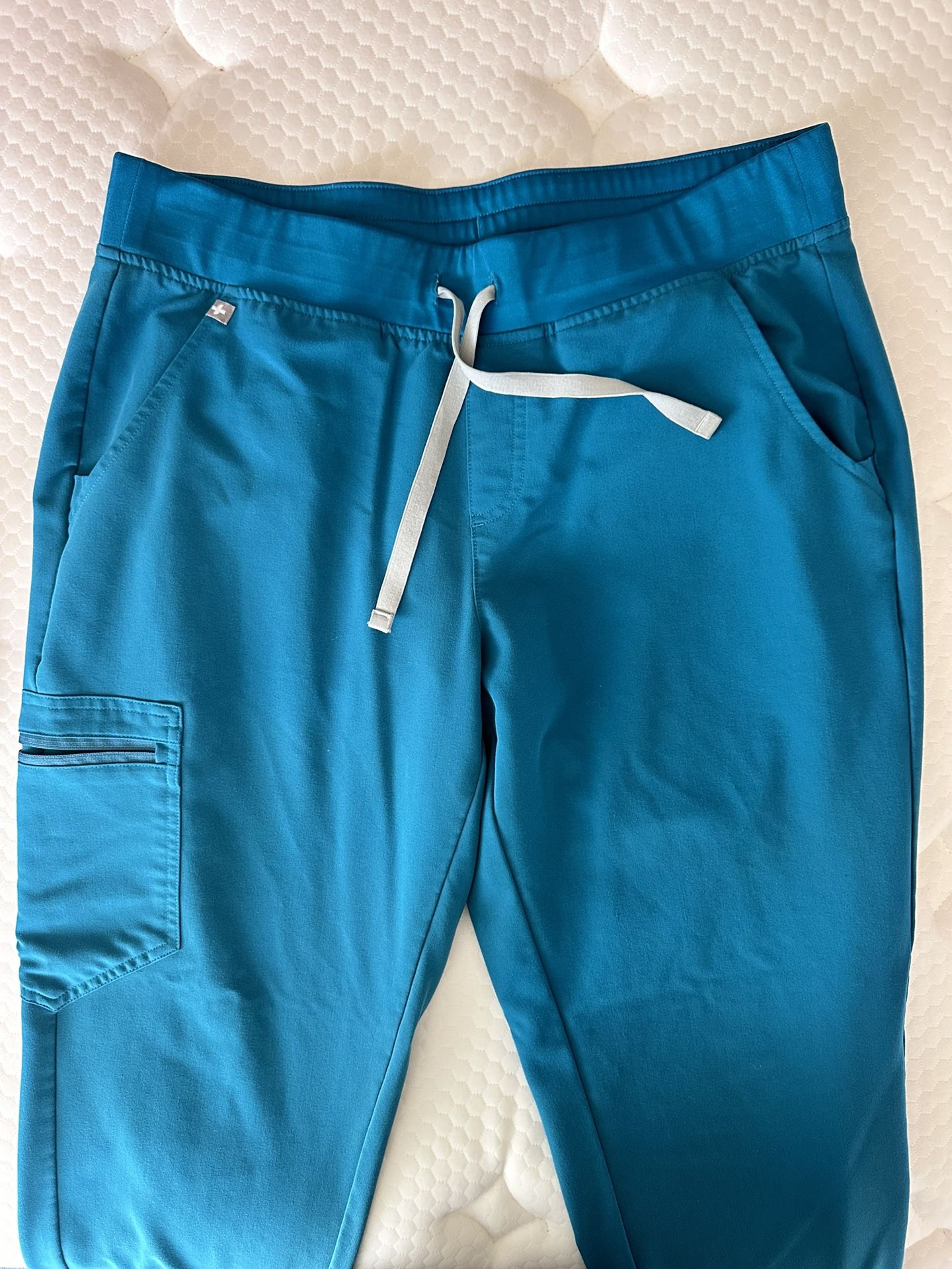 Figs, Women’s Size L, Petite Joggers, Pacifica Blue 