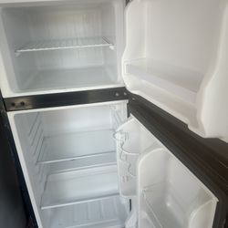 Refrigerador  Mágico Chef  Muy Buenas Condiciones Medida Alto 43y Ancho19y Medio 