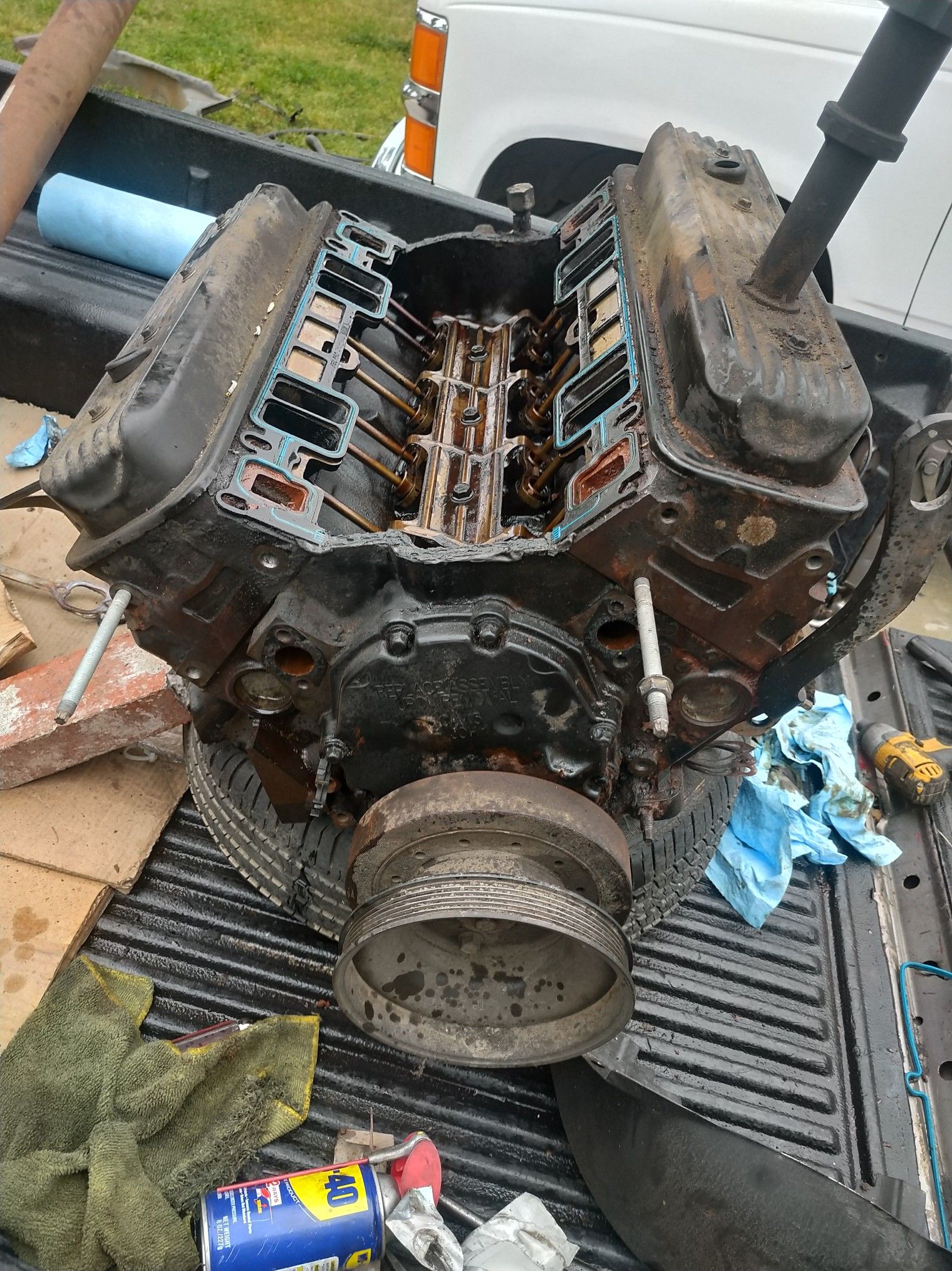5.7 vortec engine from a 2000 Chevy c3500