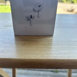 📦 Brand New Apple AirPods Pro (2nd Gen) – Sealed ✅