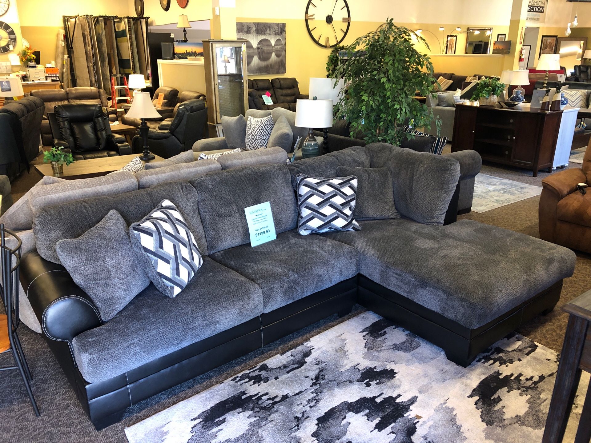 Kumasi Sectional for Sale in Tacoma WA OfferUp