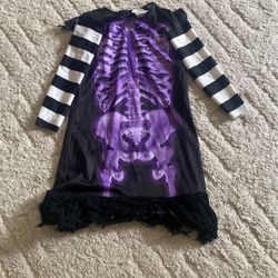 Costume