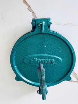 Cast Iron Presser For Making Roti, puri, rice papad, Or Tortillas 