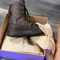 Louis Vuitton Trainer Snow boot 