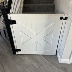 Modern Baby / Dog Gate Barn Door Style 2 Pieces