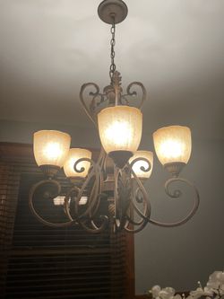 Beautiful 5-Light Rubbed Bronze Chandelier