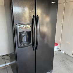 Maytag Refrigerator / Freezer