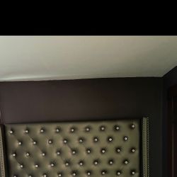 Head Board Frame Is Connected To Head Board N Dresser