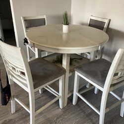 Kitchen Table With 4 Piece Chairs