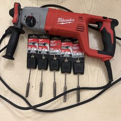 Milwauke Milwauke 8 amps 1 in. Corded SDS-Plus Rotary Hammer Drill e 