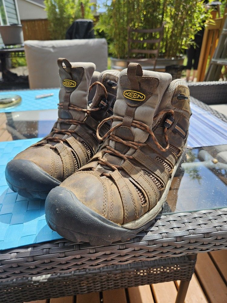 KEEN Mens Hiking Boots Size 10