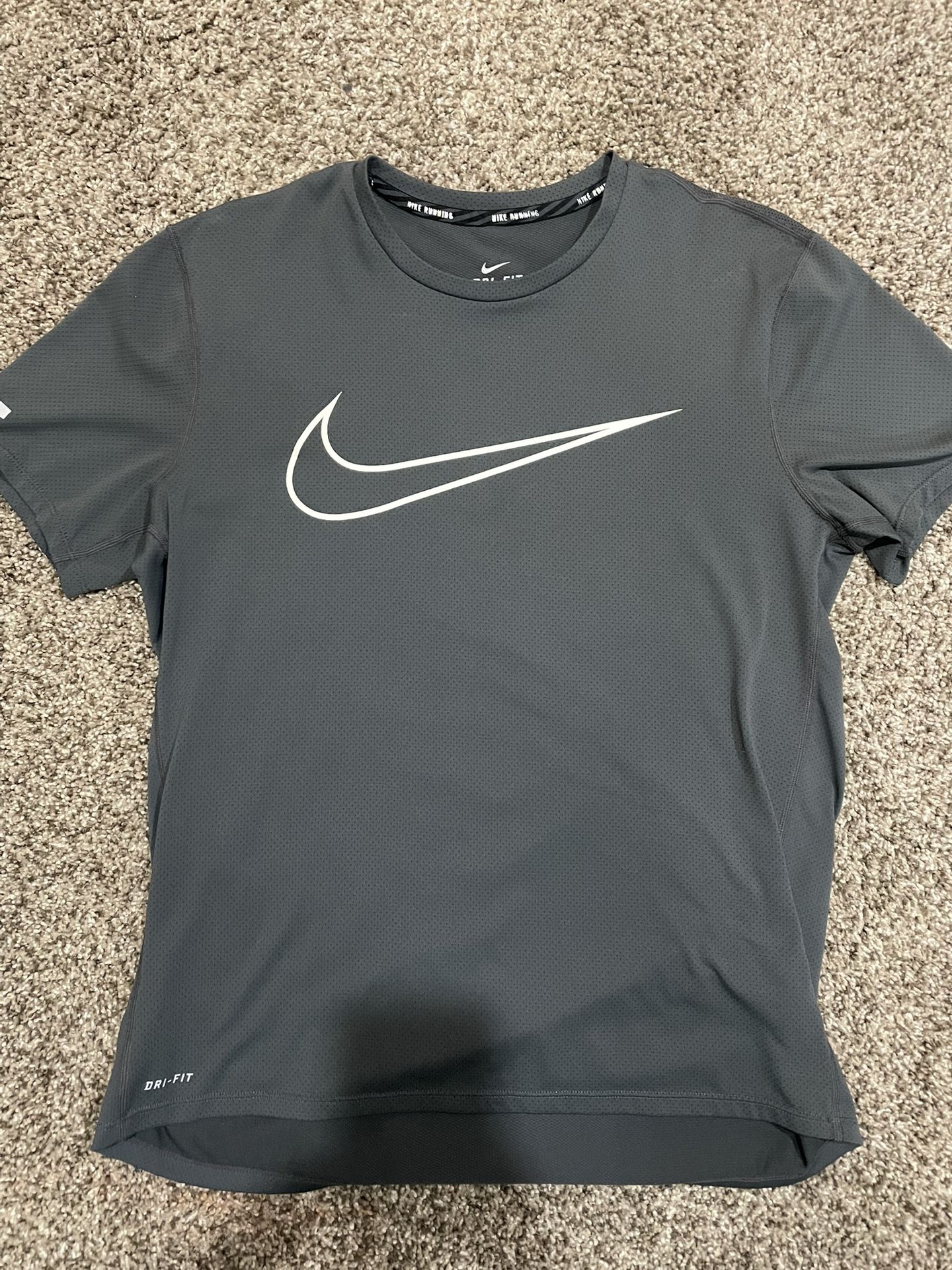 Nike Dri-FIT Men’s Training T-Shirt