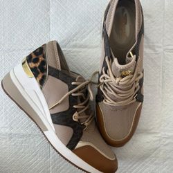 Michael Kors Live Trainer Sneakers. Size 9.5.