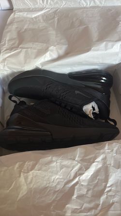 NIKE 270S