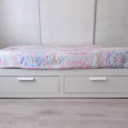 Trundle Twin Convertible Pull Out With 2 Drawers!