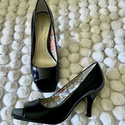 Navy Tahari Peep Toe Heels