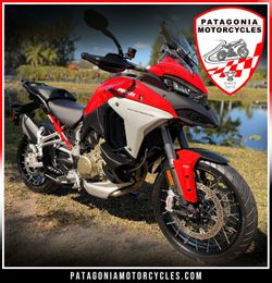 2022 Ducati Multistrada V4 S Travel & Radar