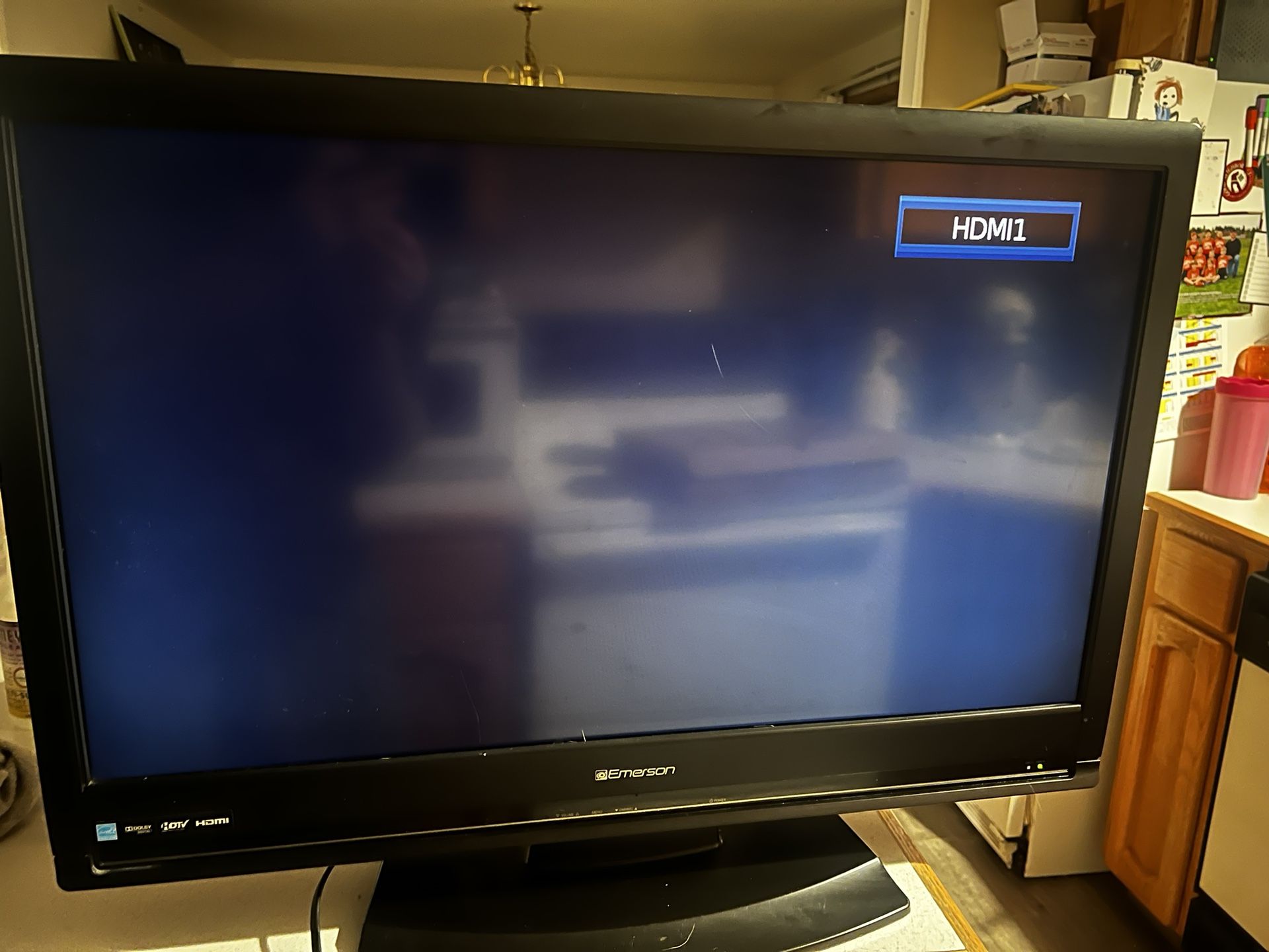 EMERSON 32” TV “Read Description”