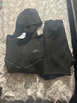 Nike tech