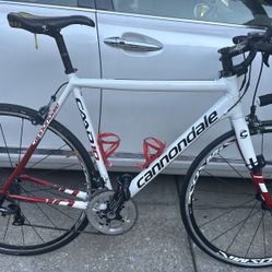 Cannondale Caad 10 Road Bike🚴‍♀️  Frame Size 56 CM Shimano Ultegra components   Digital meters