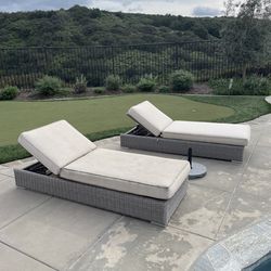 Adjustable Lounge Chairs