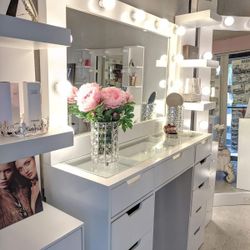 BEAUTIFUL MAKEUP VANITY  